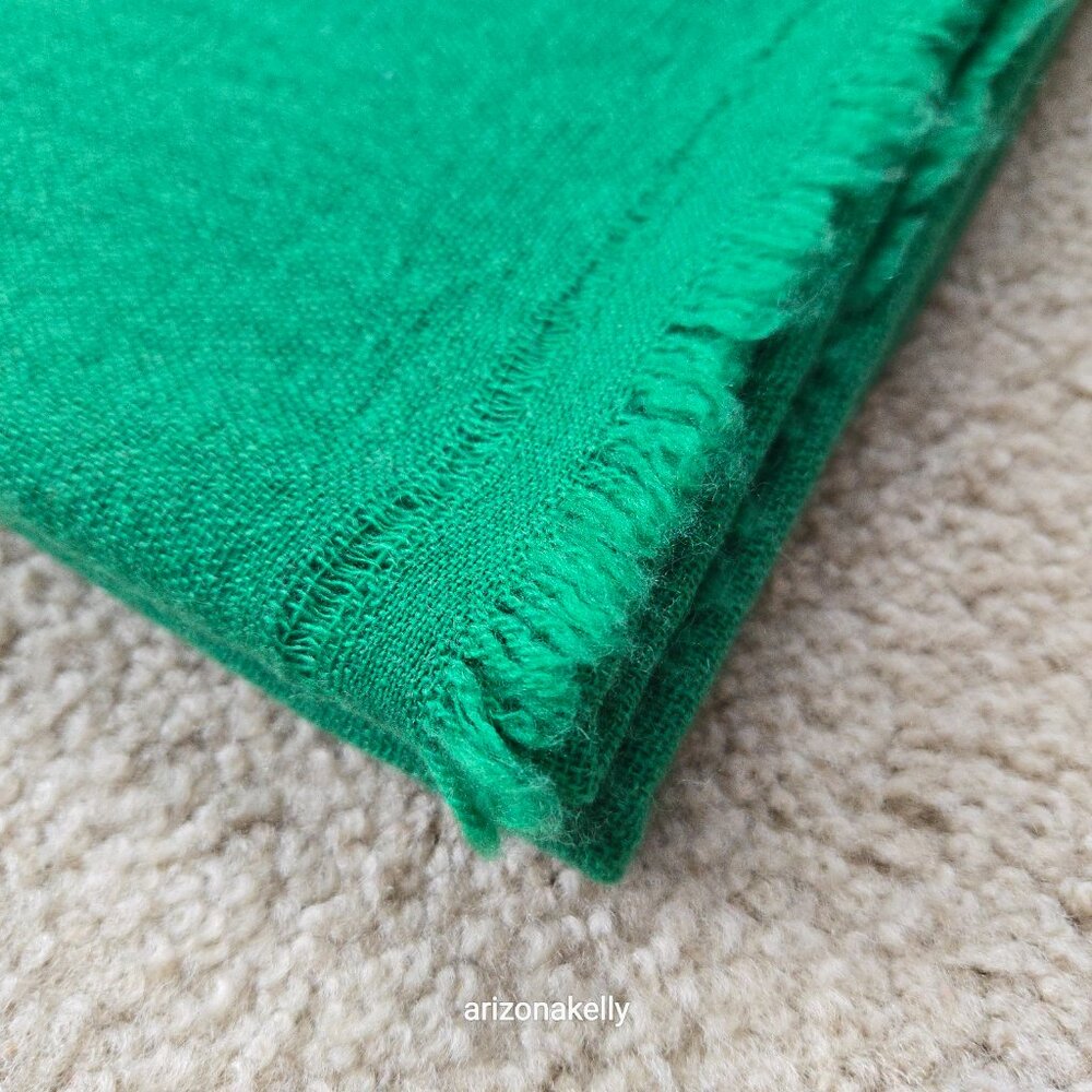 NWOT Cashmere Woven Scarf Made In Nepal Kelly Green - Picture 14 of 15